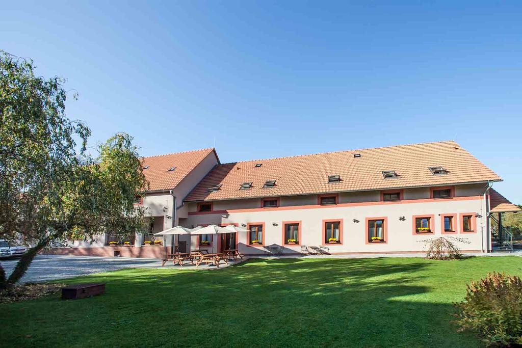 Agropenzion U Bartousku Malikovice Экстерьер фото